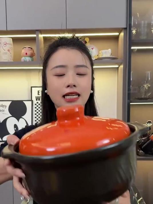 这么好用的砂锅赶紧给家里安排上!厚实耐用质量好,煲汤、炖肉