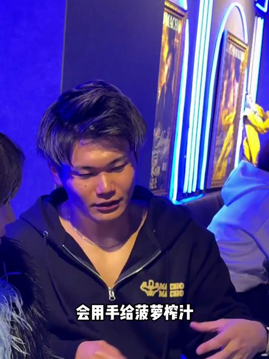 网上的肌肉男和我看到的肌肉男怎么不是一个品种啊