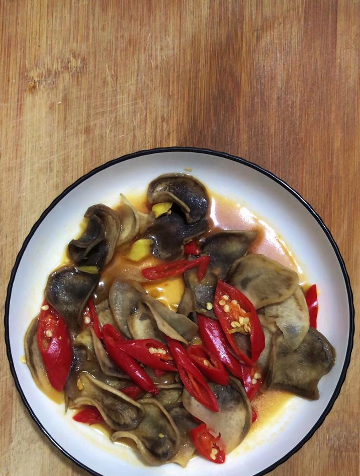土豆干怎么做好吃,分享一道土豆干炒辣椒