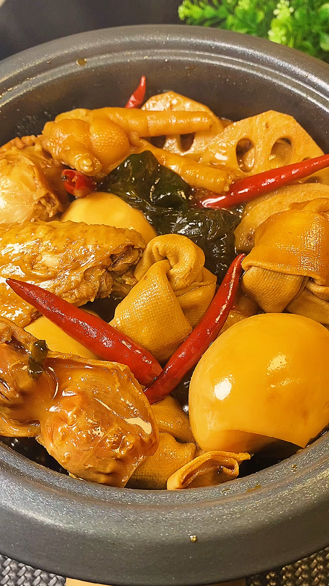 不加一滴水的电饭锅卤味,卤鸡翅,卤鸡爪,卤鸭胗,卤鸡腿,卤豆皮,卤鸡蛋,