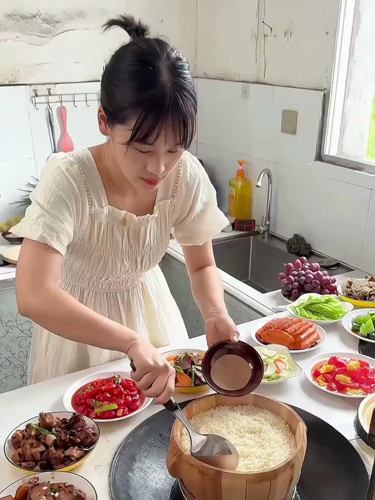 这样的大米你吃过吗 煮出来粒粒分明用来做蛋炒饭更是绝绝子