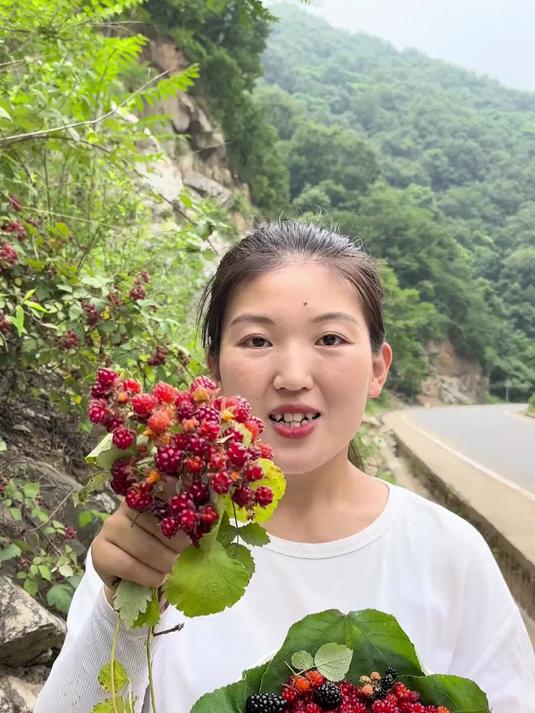 解锁高阶吃法!覆盆子搭配酸奶、烘焙甜点的创意食谱指南