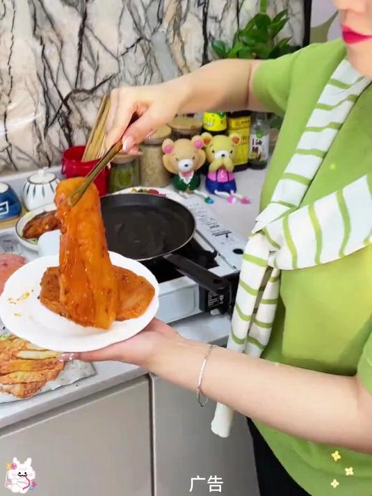 健身党必学!无油煎鸡胸肉排,低卡解馋超满足