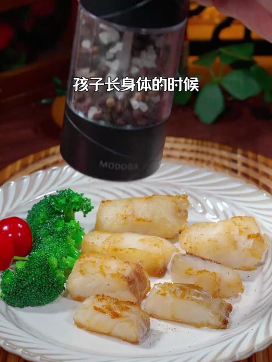 冬天天气冷,要给孩子多补充蛋白质,秋田满满大西洋真鳕鱼