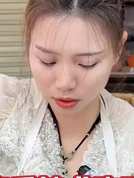 杀鱼高手被求砍鸭,冻僵的鸭子没完全解冻,她能挑战成功?