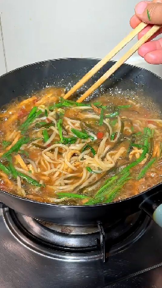 肉丝炝锅面的做法
