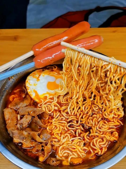 三养爆辣火鸡面 泡面 火鸡面 爆辣火鸡面