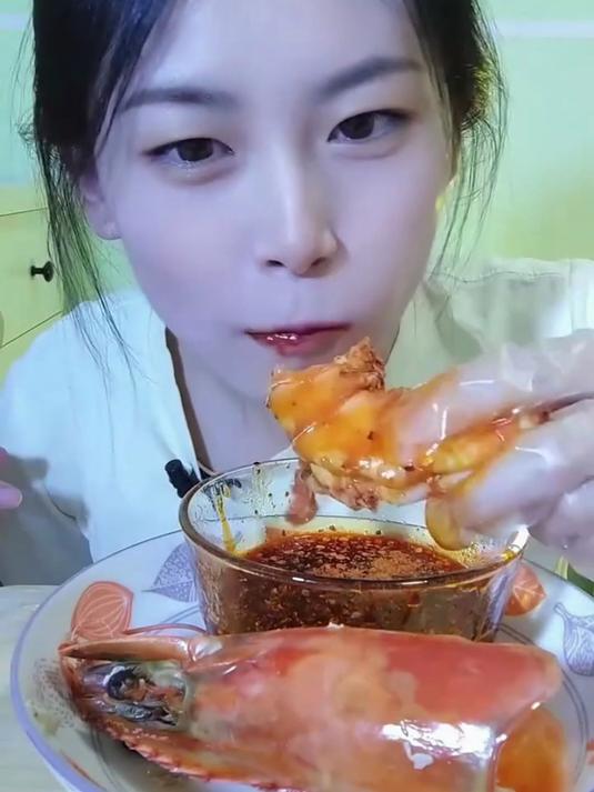 减脂期解馋神器!黑虎虾白灼蘸醋,低脂又鲜美!