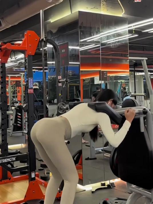 鲨鱼裤穿不腻的秘密！超薄透气，百搭显瘦显腿长颜值开挂