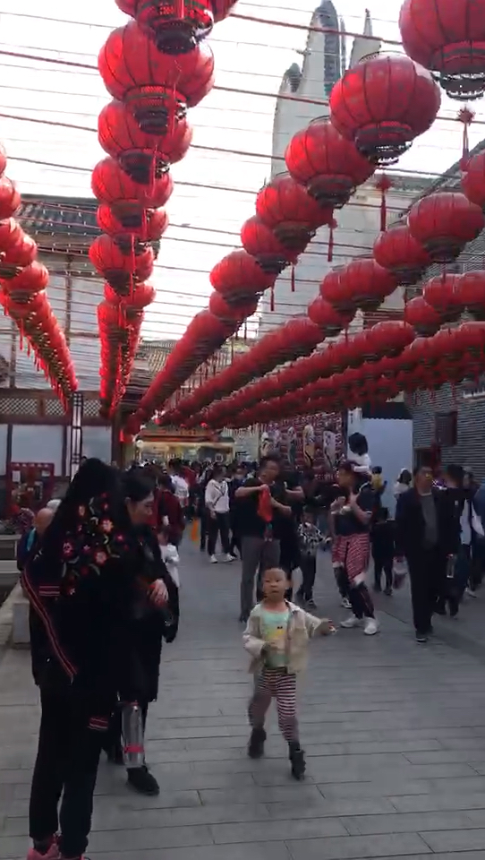 周末逛长沙洋湖水街,好吃又好玩