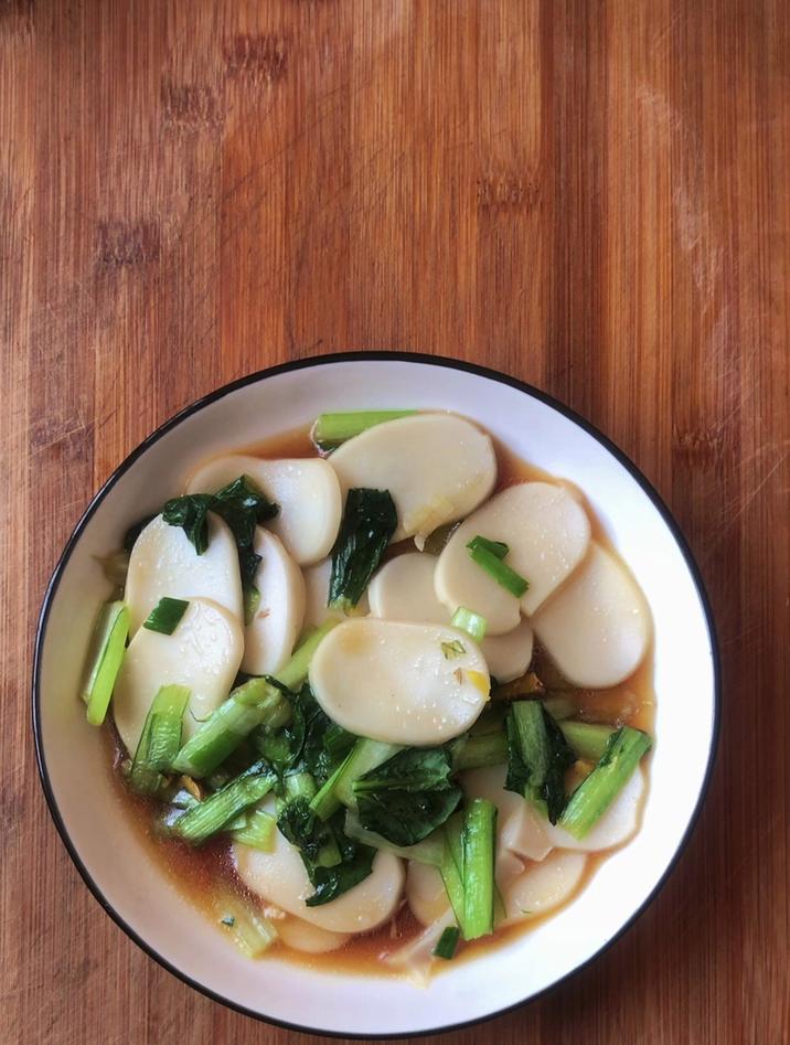 老式年糕的做法,分享一道老式年糕炒乌塌菜