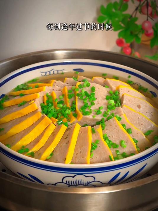 在我们四川逢年过节都会做这个蛋圆子