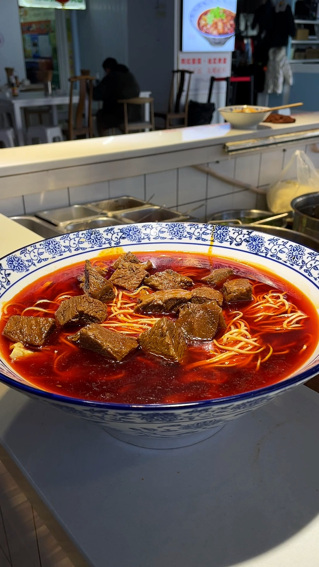 超过半斤肉,才配叫大碗牛肉面,原汤第三代:大碗系列#这一碗好过瘾