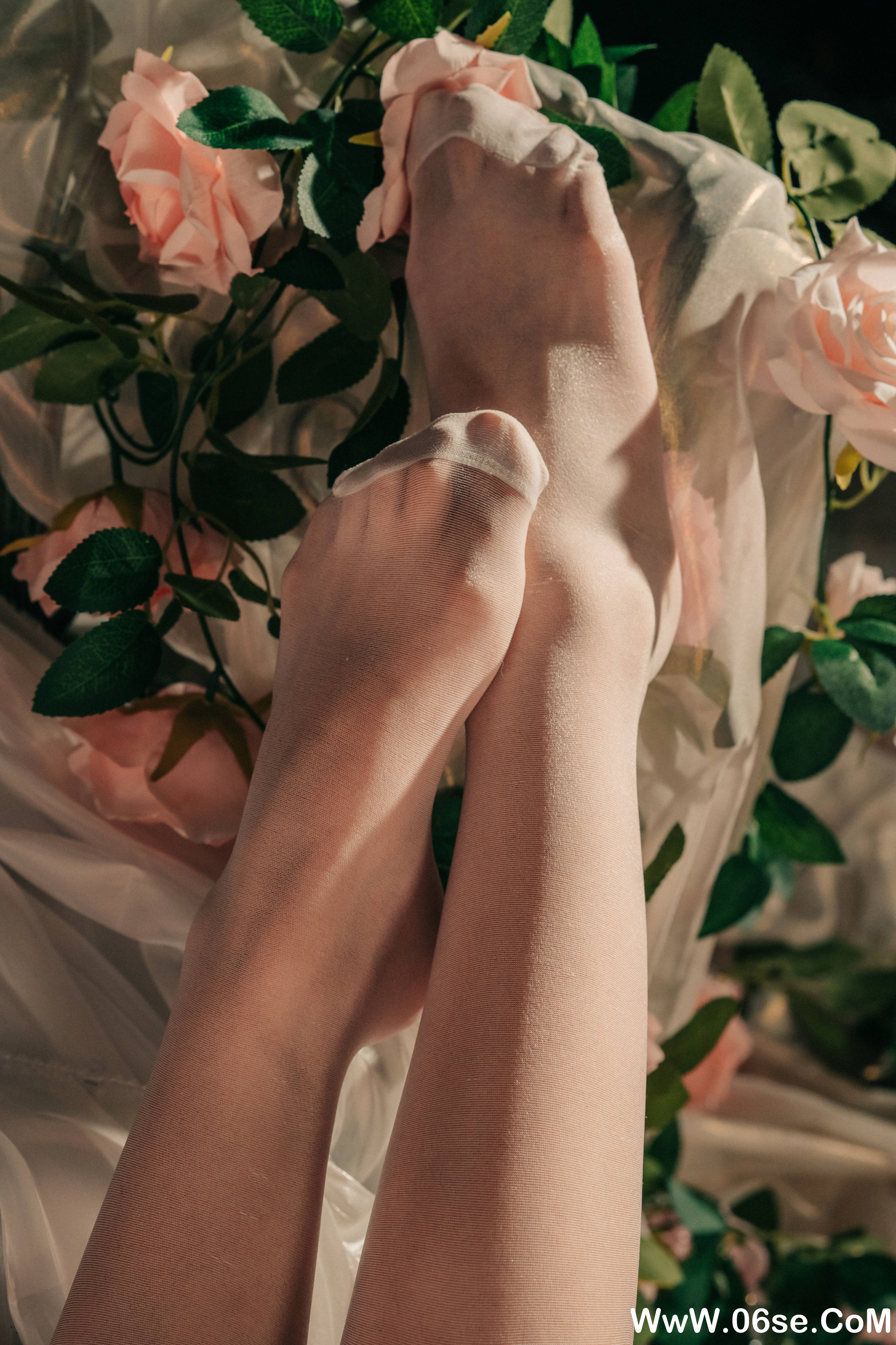 图片[35]-云溪溪 NO.010 — 奶桃 油画少女 [40P+1V1.66G]-六色网