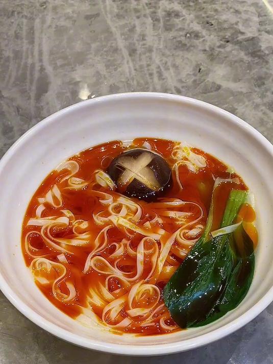 像火锅 煲汤 外卖怕油大的 这个吸油纸就太好用了 食品级超放心