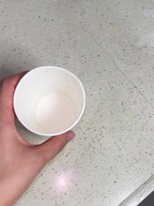 豆浆粉除了泡着喝，还可以90秒快速做蛋糕，配上嘎嘣脆的锅巴