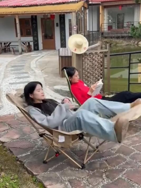 欧式钓鱼椅!航空铝框架轻 2.8kg,11 档靠背,8 小时作钓不累