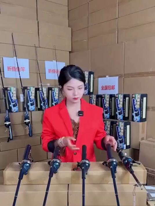 钓鱼一根钓鱼竿怎么样?别傻了,试试这款折叠鱼竿,超轻超硬!