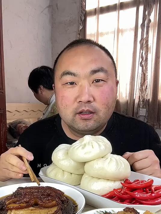 美食诱惑！一顿丰盛的家常便饭，快来一起享用吧！