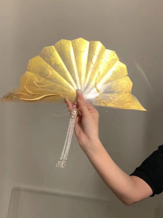 f矿泉水瓶爆改金色扇子