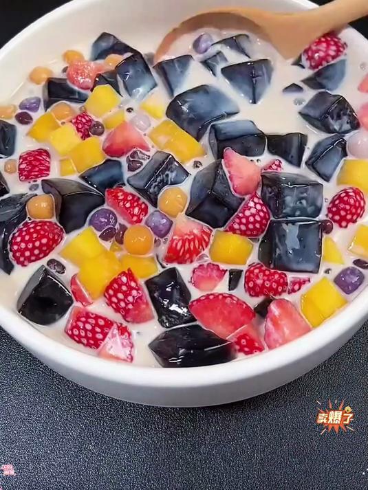 一到夏天必不可少的烧仙草奶茶学会了和我一起出摊