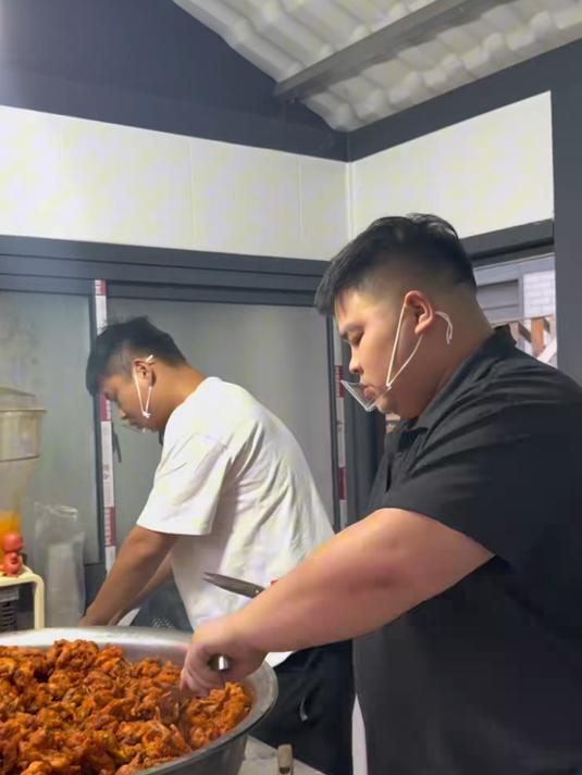外甥要吃炸鸡锁骨，今天趁机出摊-油炸鸡锁骨