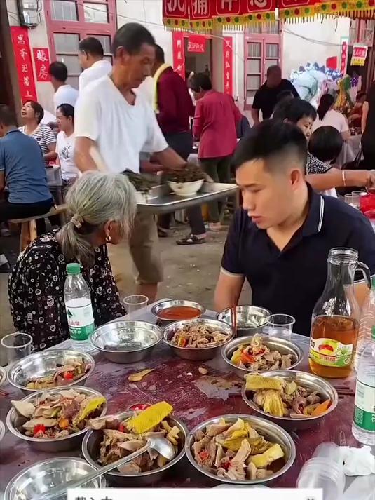 简约的农村酒席