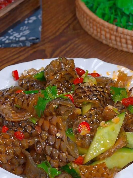 酸辣爽脆的凉拌鱼皮