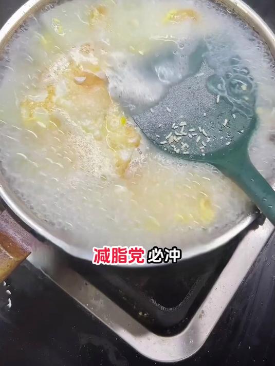 冬瓜搭配虾皮鸡蛋,刷脂汤鲜味儿十足