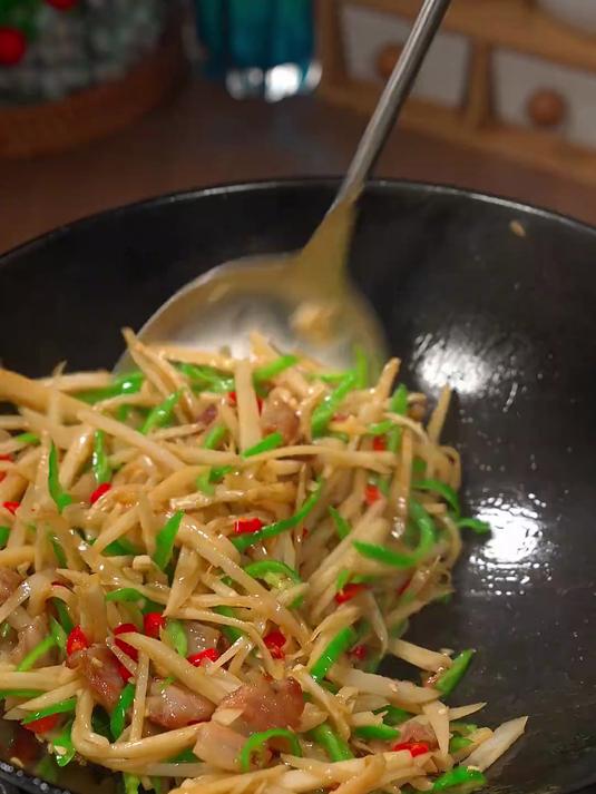 清脆爽口的小炒藕丝，爽口又下饭