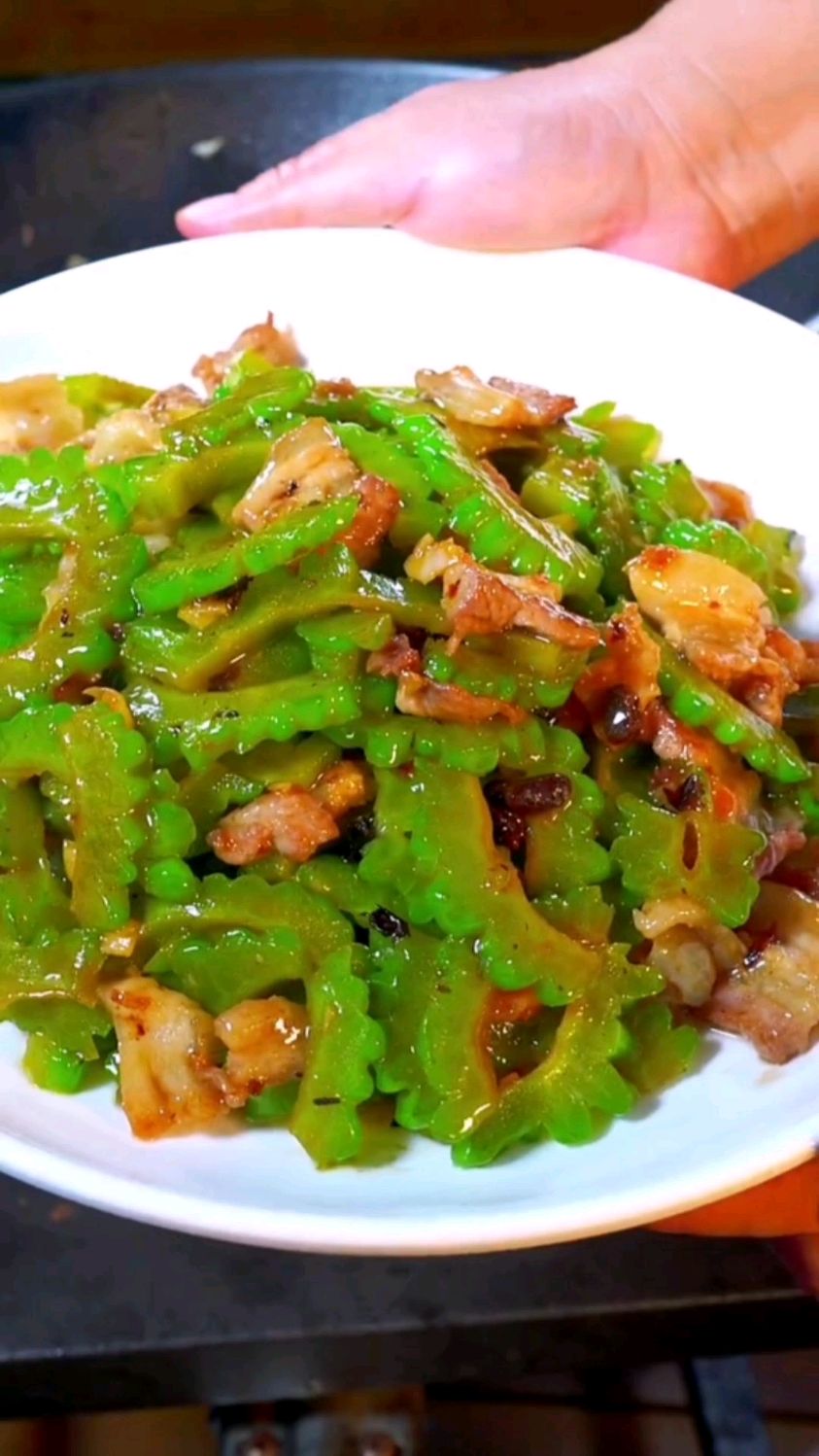 凉瓜炒肉片,清脆爽口下饭菜