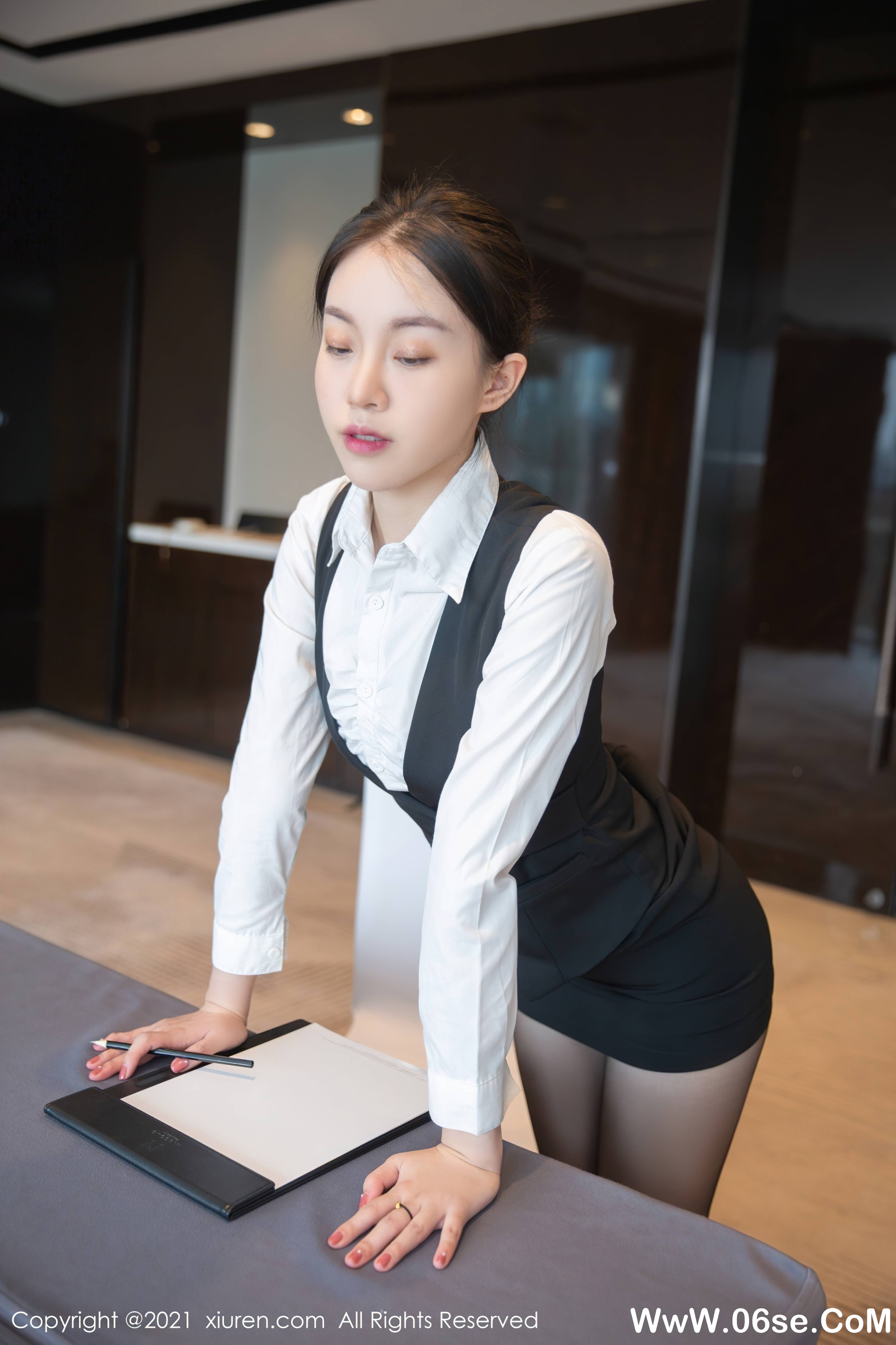 图片[3]-[XIUREN秀人网] 2021.10.19 NO.4083 一颗甜蛋黄a[78+1P834M]-六色网