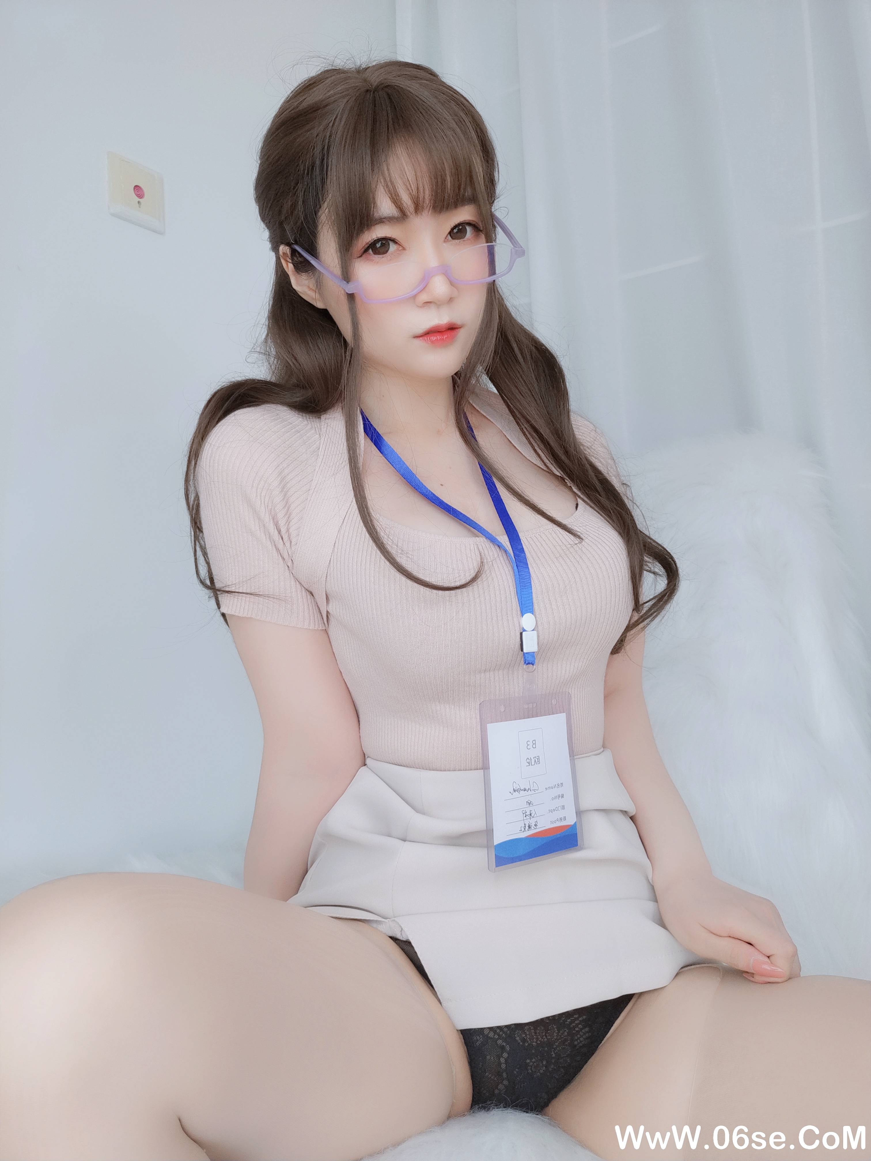 图片[20]-Coser小姐姐白银 NO.060 – 私人医生[159P+6V1.03G]-六色网