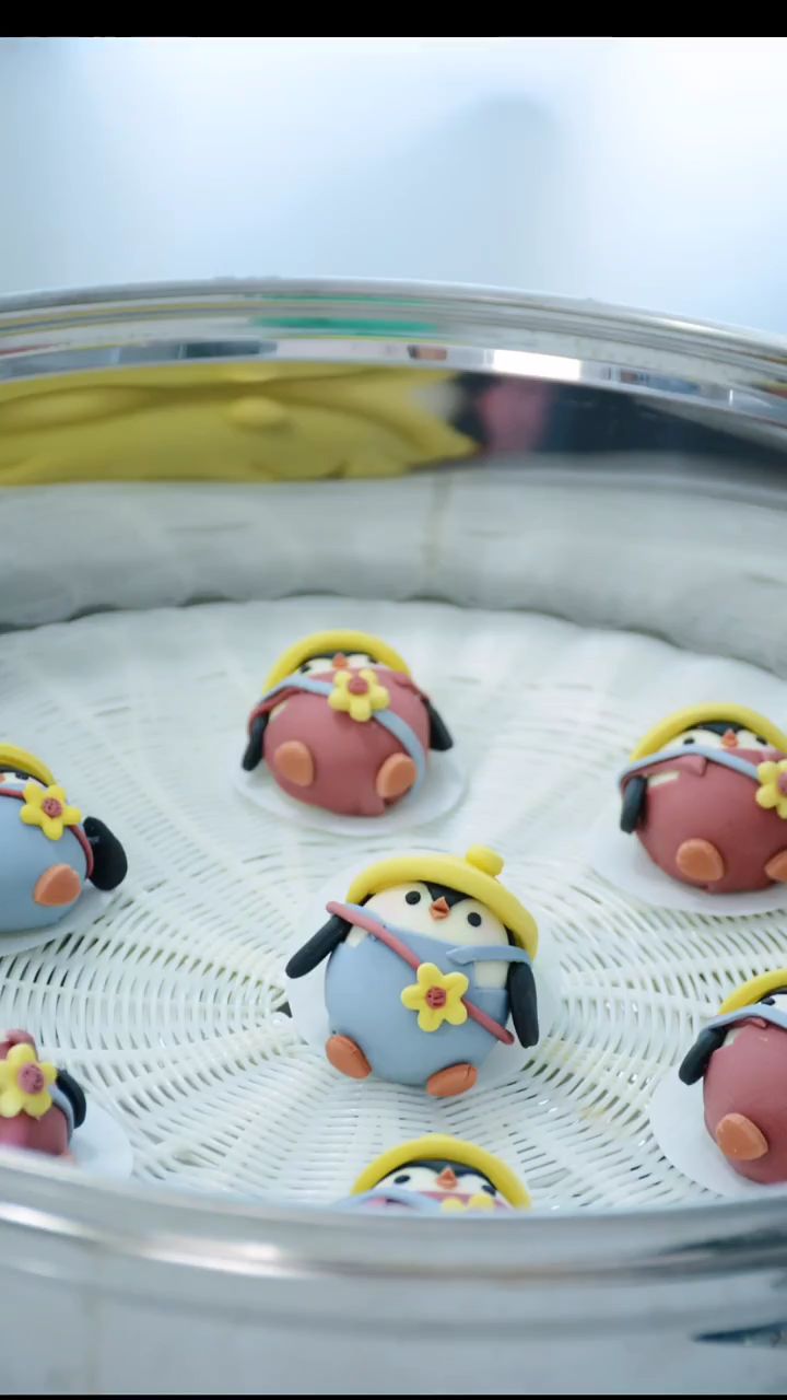 卡通馒头，小企鹅。