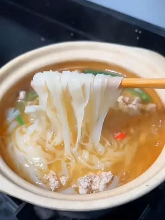 在家做薄滑汤河粉,营养美味,告别早餐店排队!