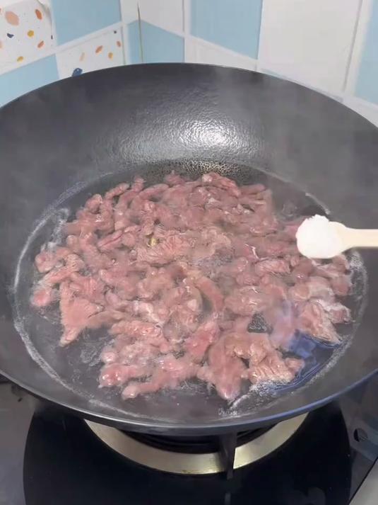 不用来泉州也能吃到泉州有名的牛肉羹,牛肉Q弹爽滑