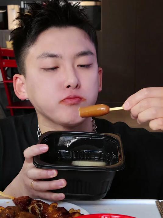 便利店夜宵,好久没吃火鸡面了 #火鸡面#