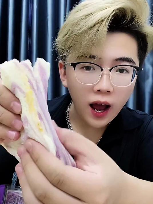 网红芋泥肉松面包有那么好吃嘛?