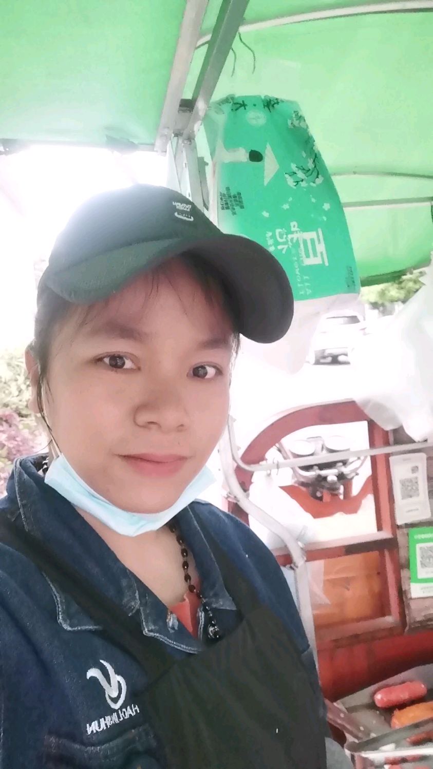 摆摊卖手抓饼,没有你想象的那么难,坚持下去就好了
