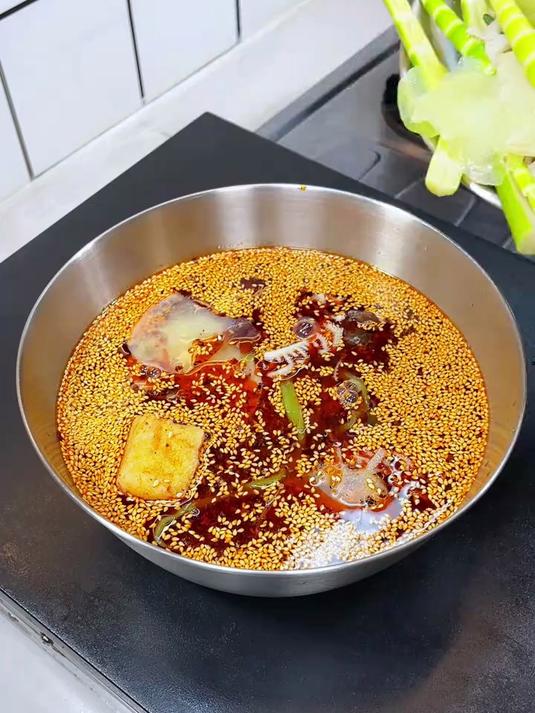 天热了就喜欢吃钵钵鸡