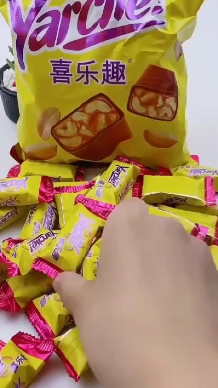 俄罗斯巧克力花生夹心糖