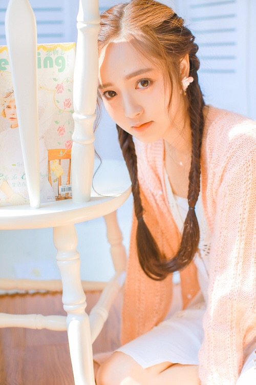 Little girl-六色网