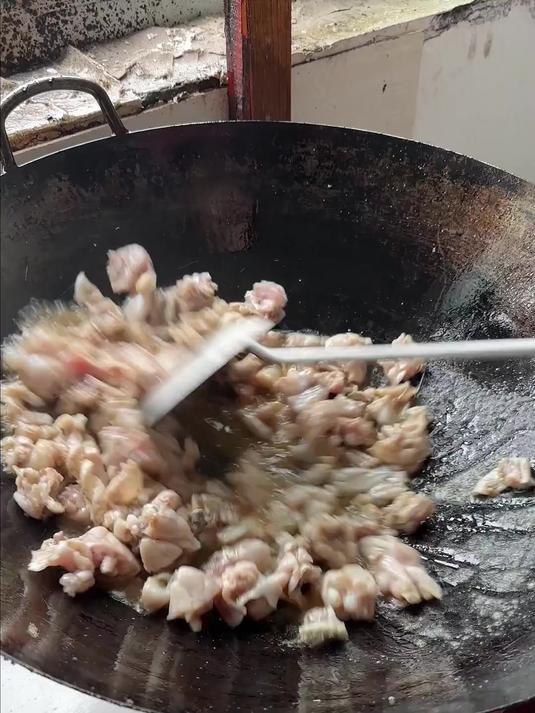 家里厨房一定得备一个这种炒勺,不锈钢加长锅勺