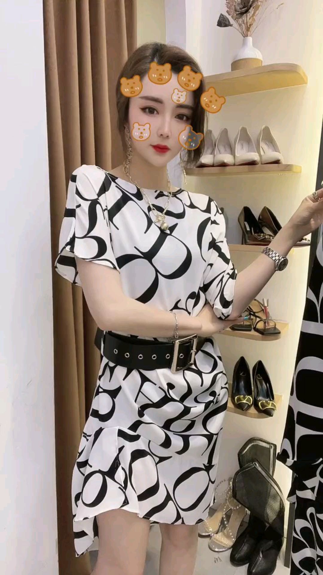 相比奶茶啤酒和炸鸡,我更戒不掉好看的衣服