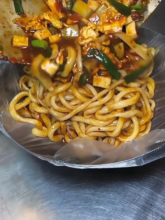 西红柿鸡蛋拌面!