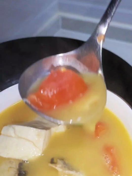 黄骨鱼豆腐汤,汤鲜味美,大人小孩都爱吃 舌尖上的味道