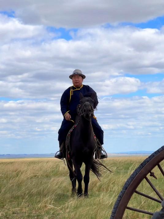 苏和到底在包里藏了什么?内蒙美好推荐官 肚包肉羊肉肠