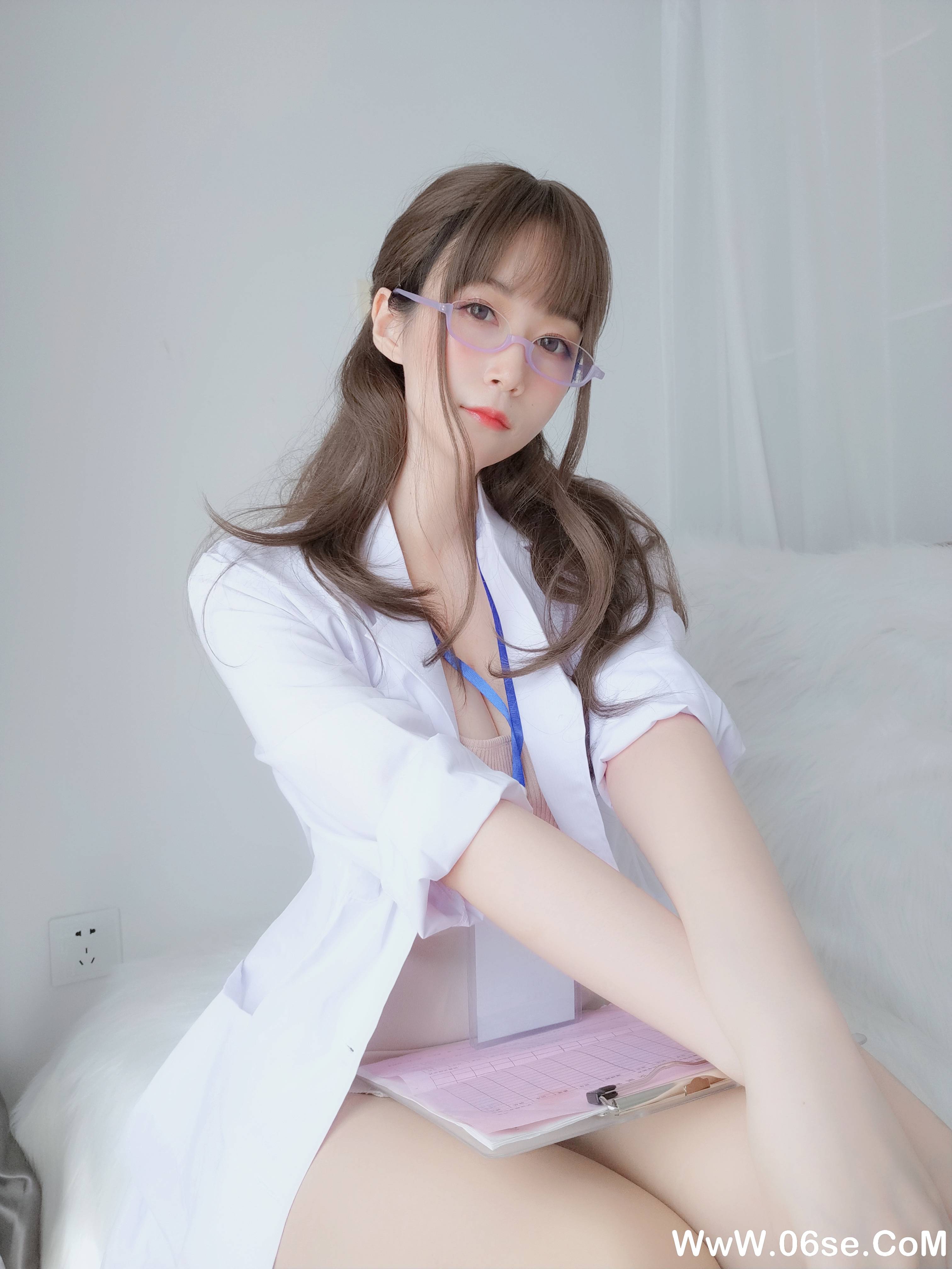 图片[83]-Coser小姐姐白银 NO.060 – 私人医生[159P+6V1.03G]-六色网
