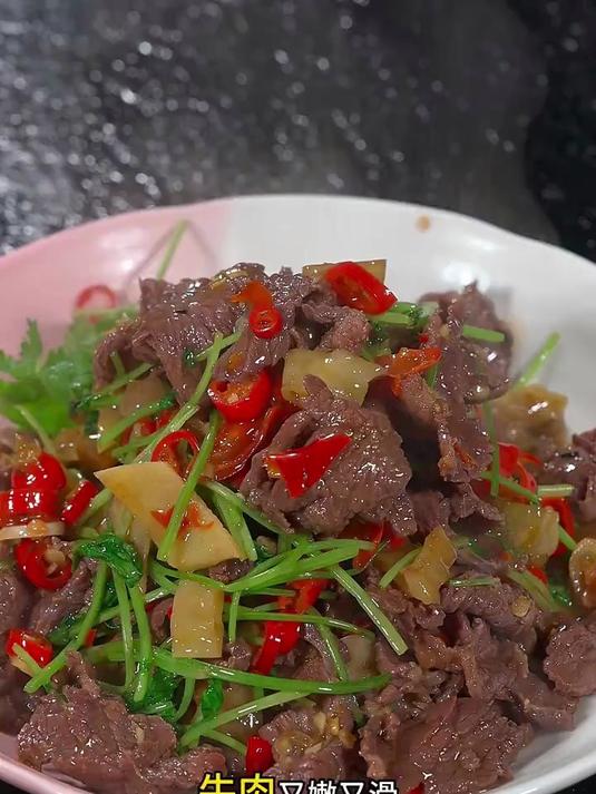 看看饭店30年大厨教你如何做小炒牛肉