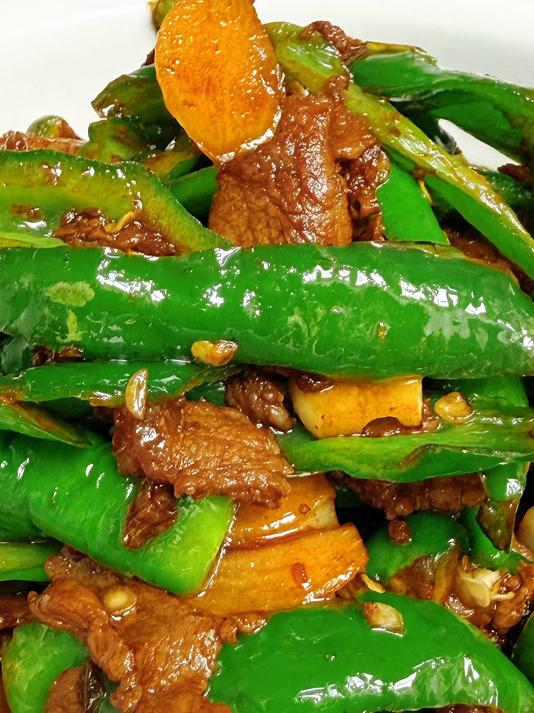 超级下饭的辣椒炒肉，到底是先炒肉还是辣椒？还得看湖南做法#家常菜天花板##家常菜天花板##